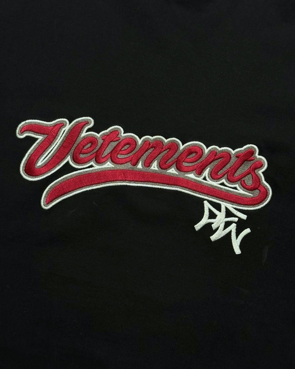 VETEMENTS bolur M fittar L