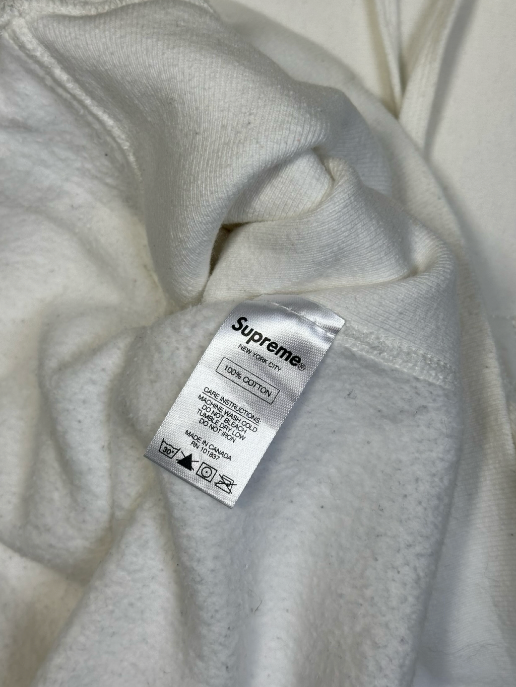 Supreme heavy weight hoodie fittar XL
