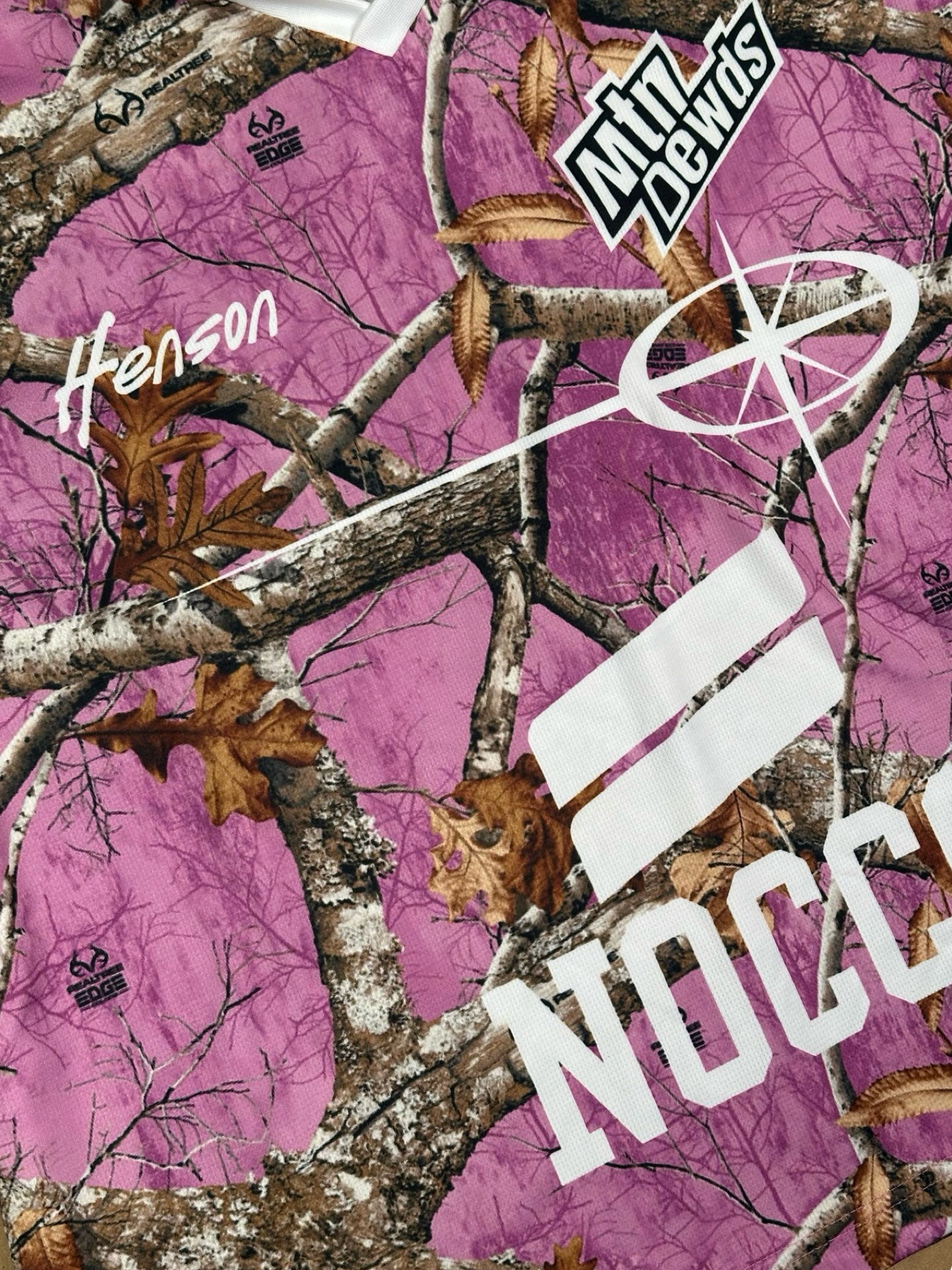 MTN DWDS/NOCCO/ Hi-NRG/EINUSINNIENN/ Henson Daniil treyja L cropped 1 of 1