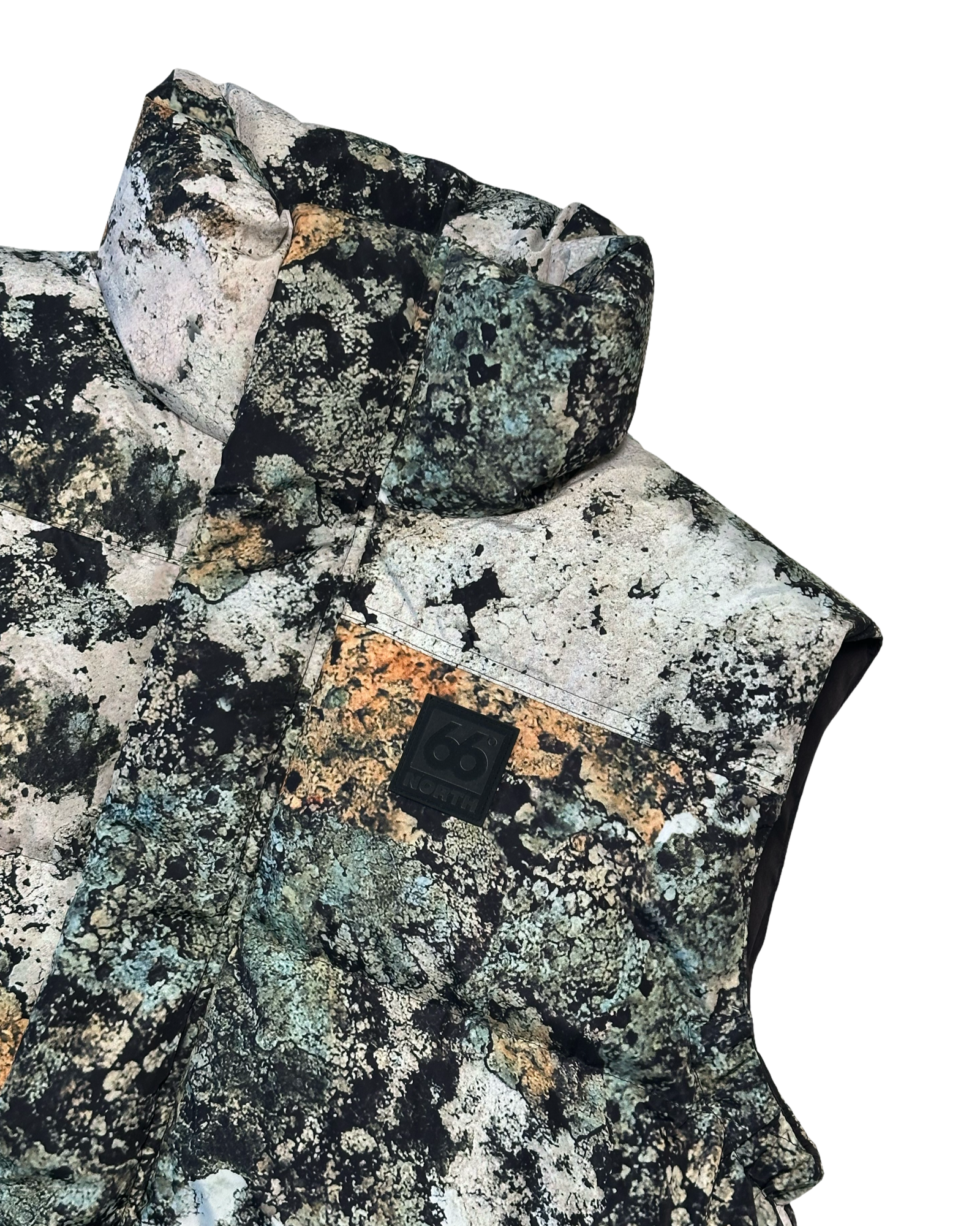 66 Dyngja camo dúnvesti S (ástand 10/10)